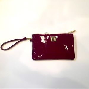 Liz Claiborne Mobile Power Bank Clutch